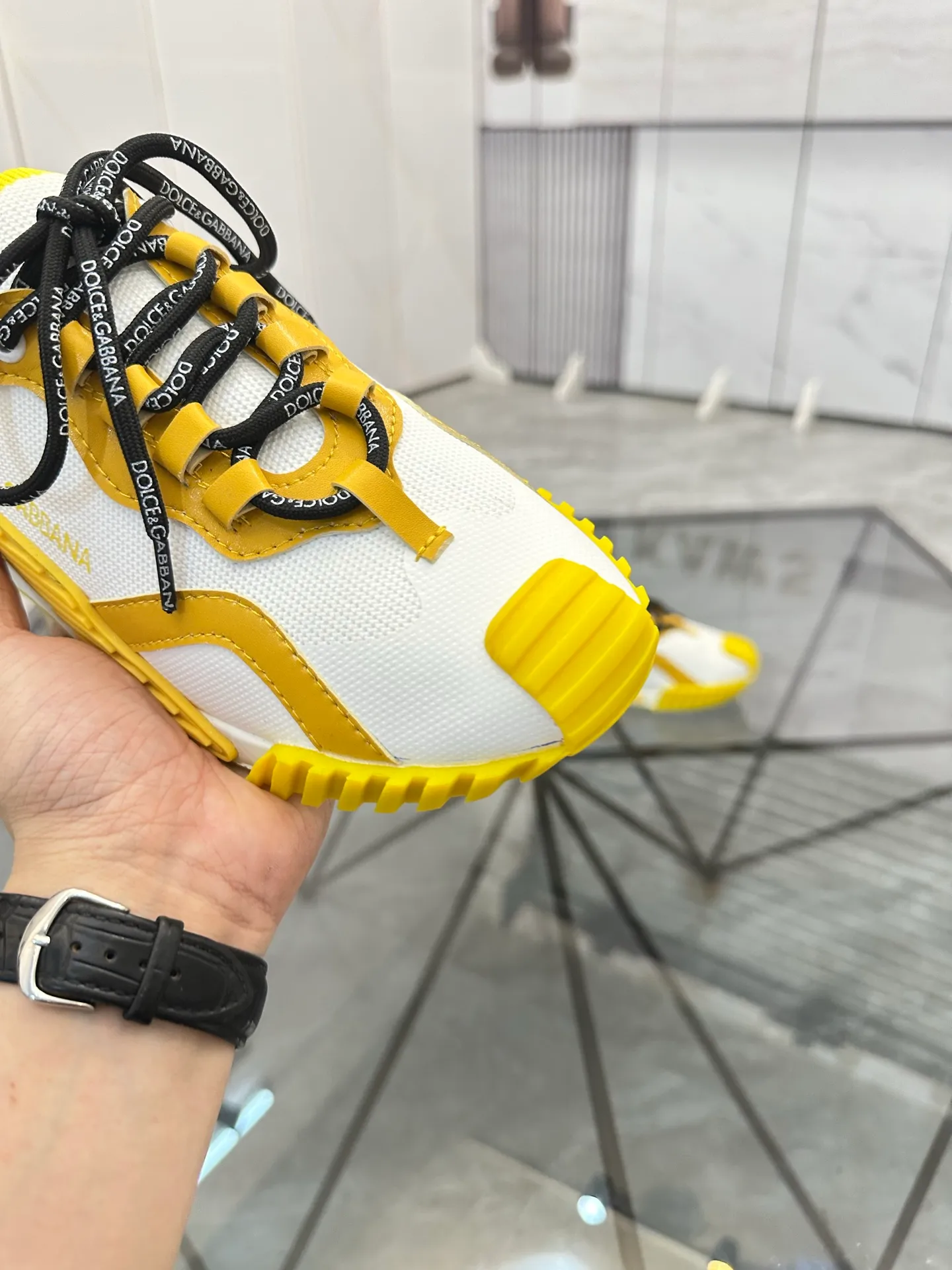 Men's shoes: 💰P460¥ Product trademark: DG "Dolce & Gabbana*" low-top sneakers Regular size: 35-44 (can be customized to 45.46.) Couple style Product materials: Upper imported cowhide stitching original material, breathable lining, original outsole. Number: 803